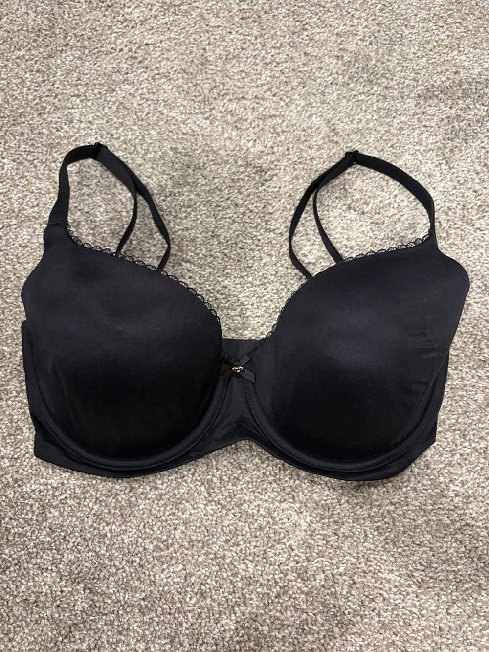Victoria's Secret Black lined Underwire Bra with Lace Trim 32DDD